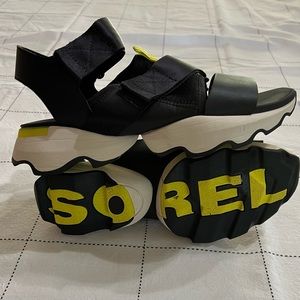 Sorel kinetic Sandals size 10.5
